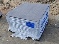 Tuintegels van beton (ca. 40m²) - afbeelding 1 van  3