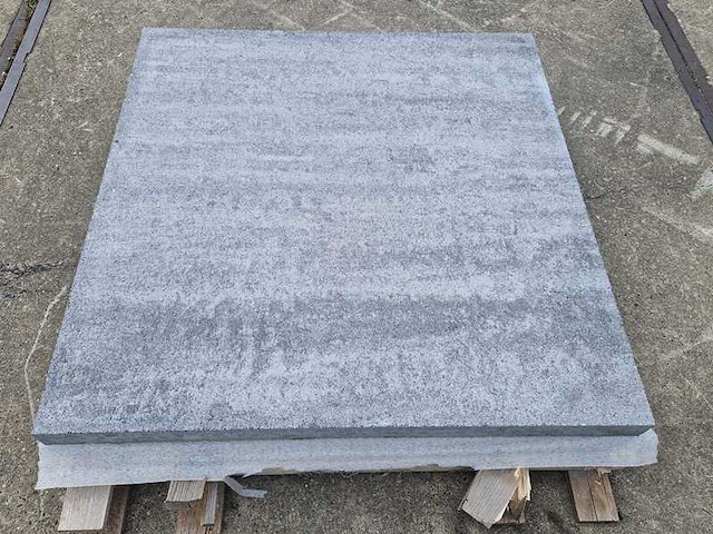 Tuintegels van beton (ca. 56m²) - afbeelding 2 van  4