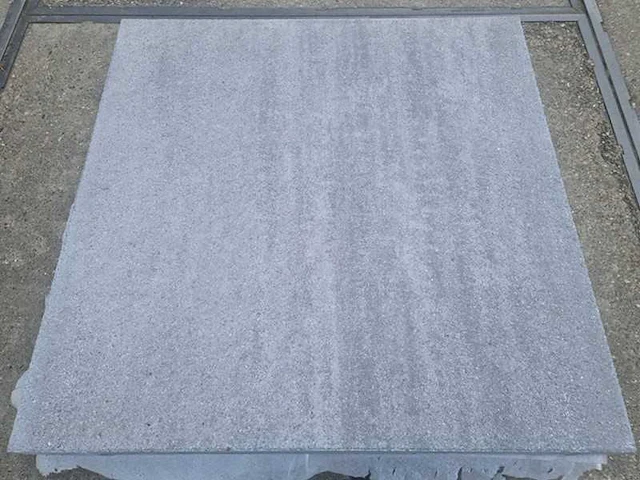 Tuintegels van beton (ca. 60m²) - afbeelding 2 van  3