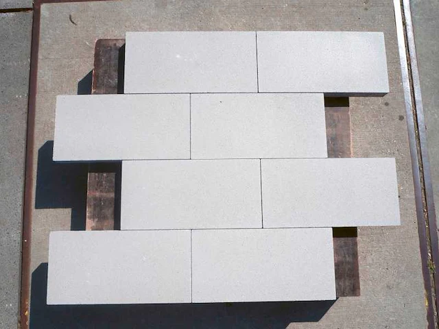 Tuintegels van beton (ca. 79.9m²) - afbeelding 1 van  4