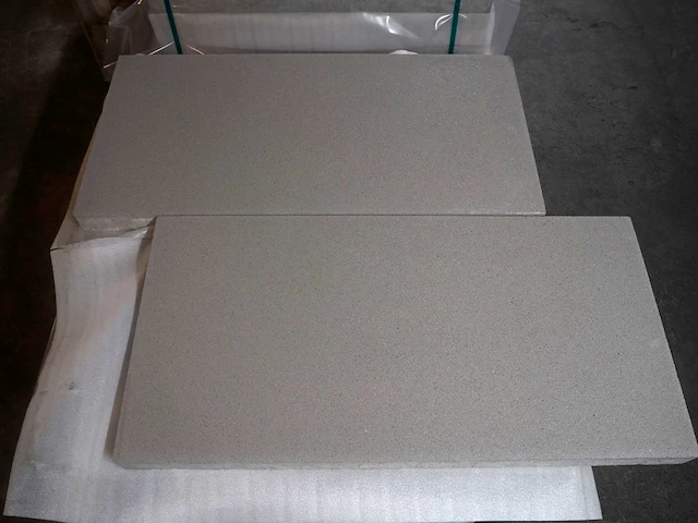 Tuintegels van beton (ca. 8m²) - afbeelding 1 van  1