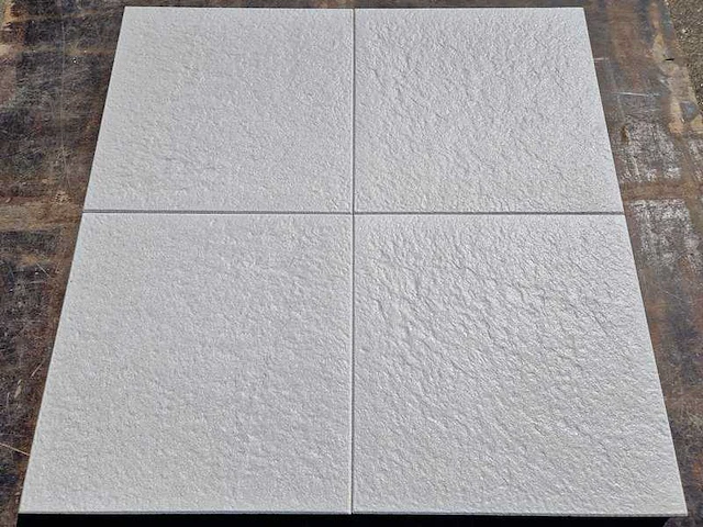 Tuintegels van beton (ca. 96m²) - afbeelding 1 van  2