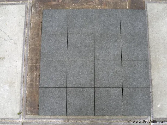 Tuintegels van keramiek - kleur basalt look - 40x40x2cm - 69m² - afbeelding 1 van  6