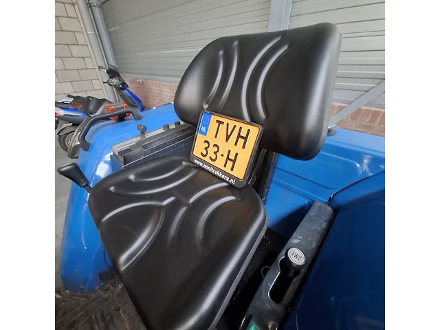 Tuintrekker met voorlader, iseki, landleader 247 - afbeelding 2 van  20