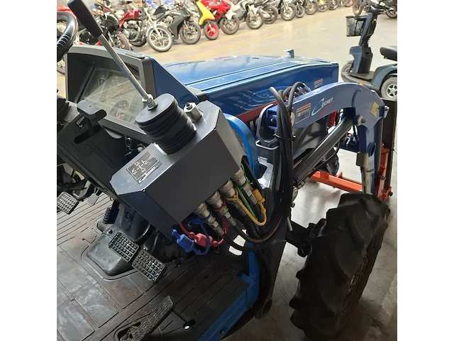 Tuintrekker met voorlader, iseki, landleader 247 - afbeelding 7 van  20