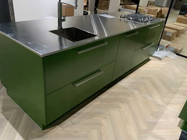 Tulp / aeg / bauknecht l15-99r kookeiland met wandmeubel - afbeelding 31 van  48