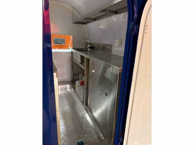 Tune - 2024 - pst-tn20 -blauwe foodtrailer - afbeelding 6 van  17