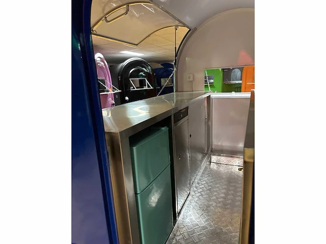 Tune - 2024 - pst-tn20 -blauwe foodtrailer - afbeelding 7 van  17