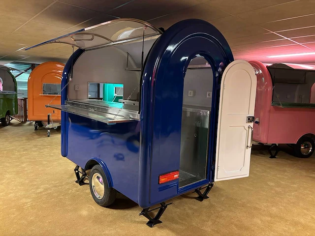 Tune - 2024 - pst-tn20 -blauwe foodtrailer - afbeelding 12 van  17