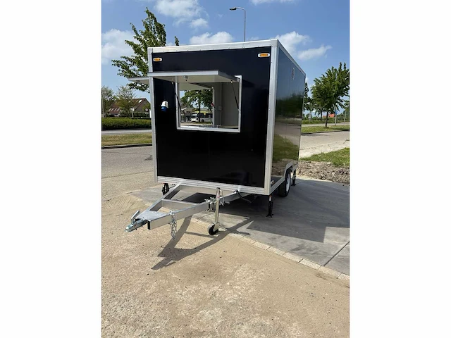 Tune - 2025 - pst-tn60 - foodtrailer - afbeelding 17 van  21
