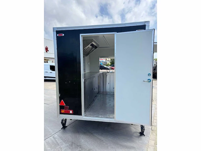 Tune - 2025 - pst-tn60 - foodtrailer - afbeelding 20 van  21