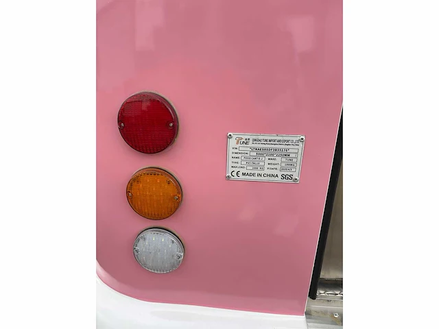 Tune - 2025 - xl - foodtruck - afbeelding 2 van  21