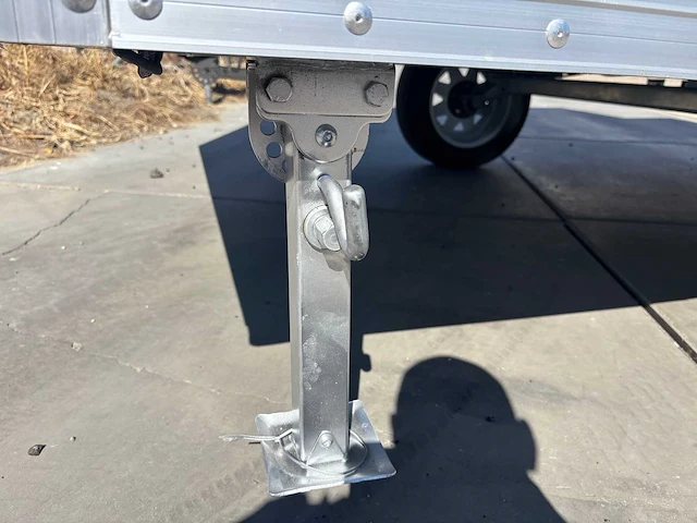 Tune - box - food truck - 2025 - afbeelding 2 van  24