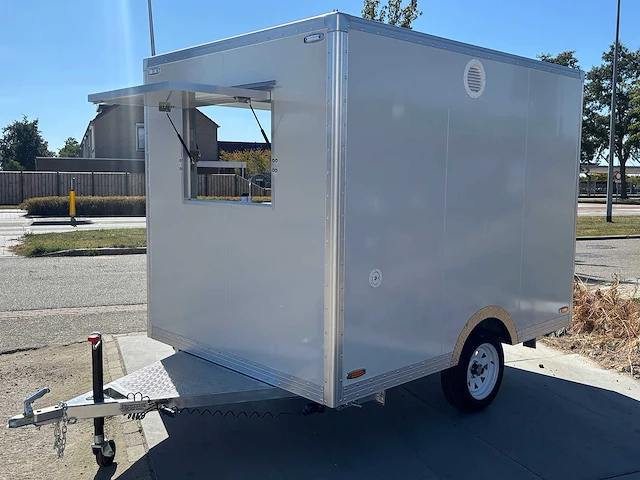Tune - box - foodtruck - 2025 - afbeelding 7 van  24
