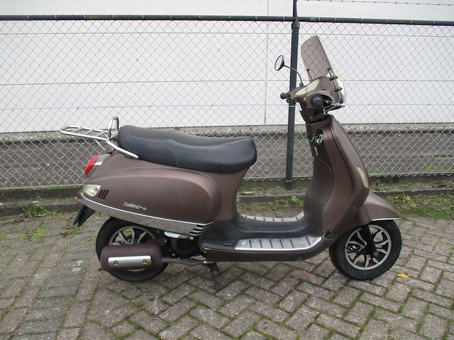 Turbho - bromscooter - rl-50 - scooter - afbeelding 8 van  11