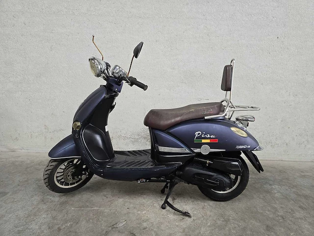 Turbho - pisa - 4t - scooter voor onderdelen - afbeelding 1 van  7