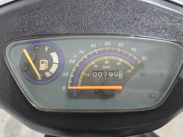 Turbho - snorscooter - cs-50 - 4t 25km uitvoering dnh96g - afbeelding 7 van  7