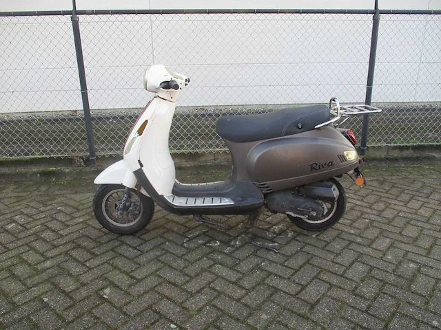Turbho - snorscooter - rl-50 riva - scooter - afbeelding 1 van  11