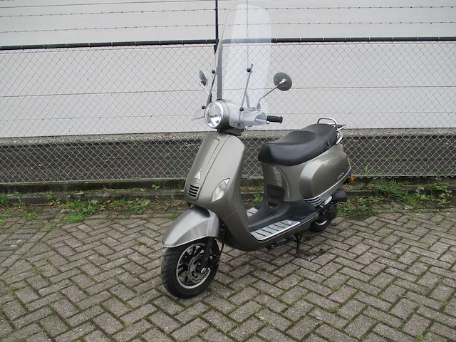 Turbho - snorscooter - rl-50 riva - scooter - afbeelding 4 van  11