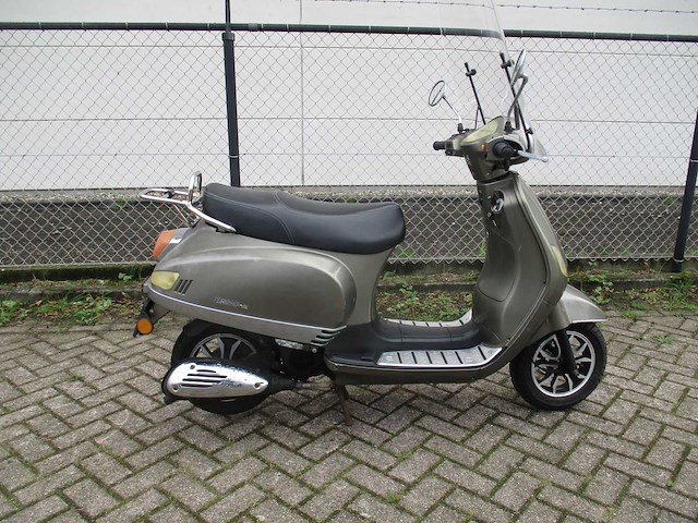 Turbho - snorscooter - rl-50 riva - scooter - afbeelding 8 van  11