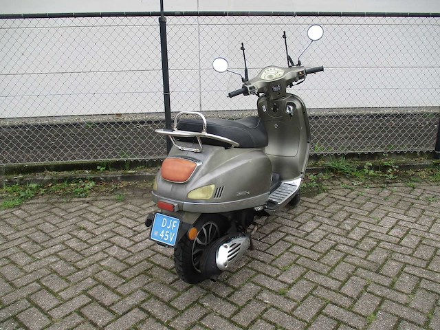Turbho - snorscooter - rl-50 riva - scooter - afbeelding 9 van  11