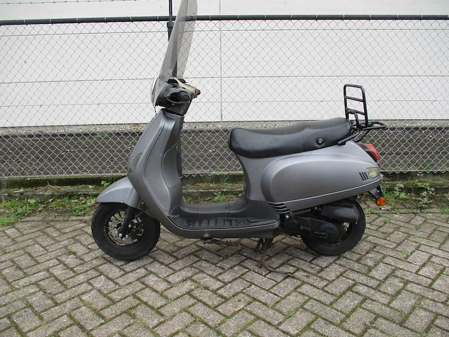 Turbho - snorscooter - rl-50 riva - scooter - afbeelding 1 van  11