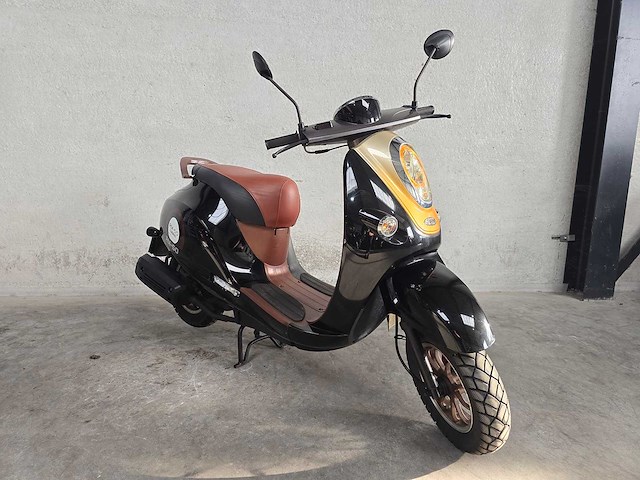 Turbho - snorscooter - rm-50 - 4t 25km uitvoering f730sk - afbeelding 4 van  6