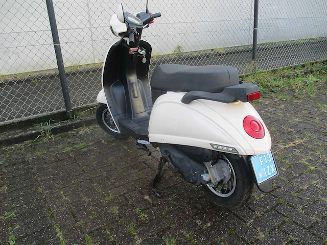 Turbho alleen voor onderdelen! - retro snorscooter - rp 50 - scooter - afbeelding 2 van  11