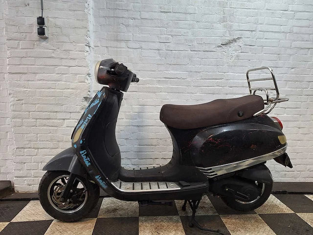 Turbho rl-50 25 km snorscooter 4takt - afbeelding 1 van  7