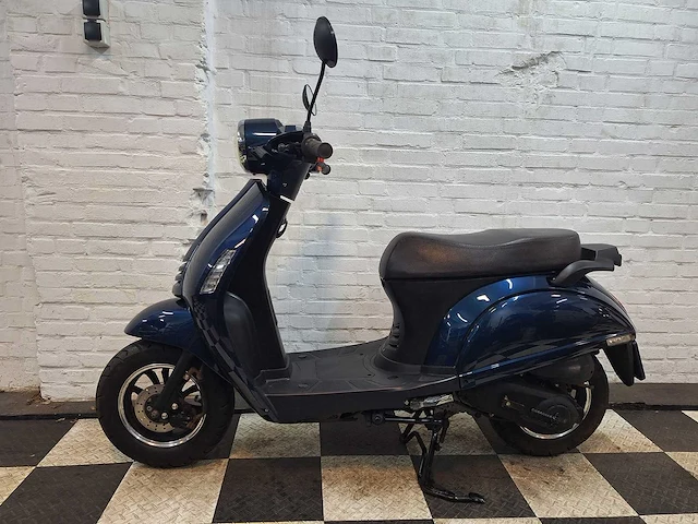 Turbho rp-50 25 km snorscooter 4takt - afbeelding 1 van  7