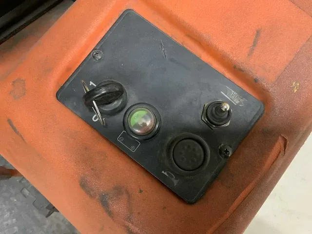 Turbo t7005 plus zelfrijdende veegmachine - afbeelding 7 van  9