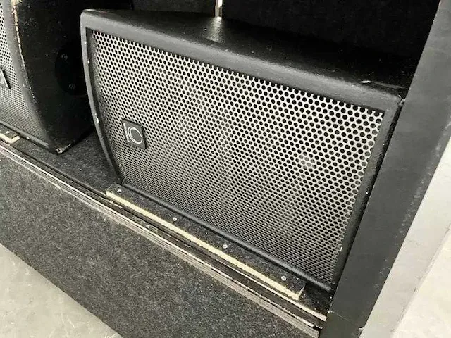 Turbosound - mobiele flightcase met 4 speakers - afbeelding 6 van  8