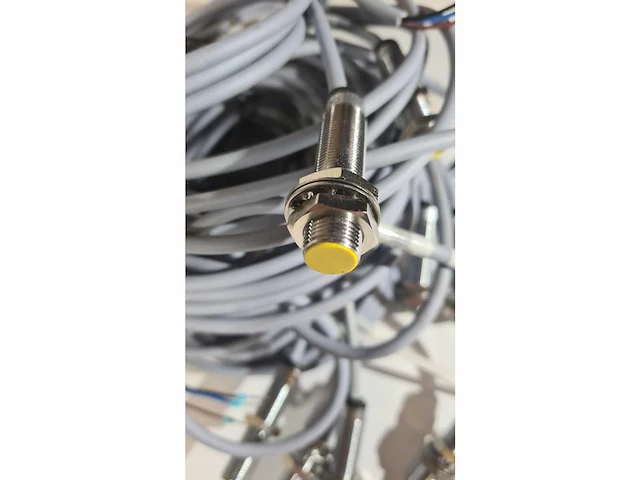 Turck - bi4-m12-ap6x - naderingsschakelaar (10x) - afbeelding 2 van  3
