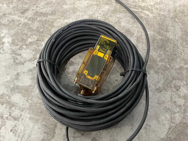 Turck ni35-cp40-vp4x2/s369-f inductieve sensor 30m (2x) - afbeelding 6 van  8