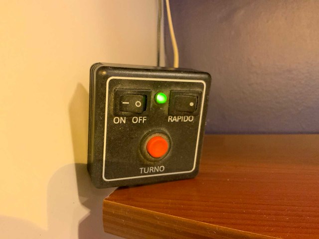 Turno system digitaal klanten nummerbord met bedieningspaneel - afbeelding 4 van  5