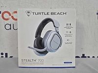 Turtle beach® stealth™ 700 gen 3 – draadloze gaming headset - ps5, ps4, pc en mobiel - wit - afbeelding 2 van  2