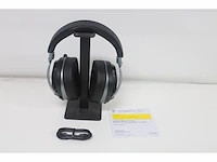 Turtle beach stealth 700 gen 3 draadloze gamingheadset met microfoon xbox series x|s one pc ps5 ps4 en mobiele apparaten met bluetooth zwart - afbeelding 5 van  5