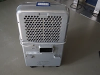 Tüv - afbeelding 3 van  5