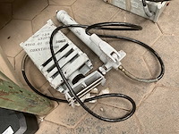 Tuxco hydraulic tire constrictor - afbeelding 1 van  3