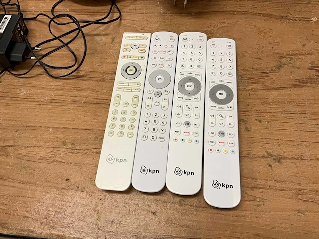 Tv benodigdheden - afbeelding 9 van  9