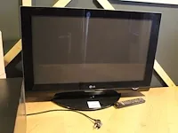 Tv lg, 39 inch, met afstandsbediening - afbeelding 1 van  2