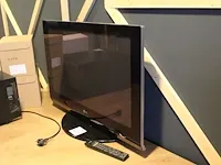 Tv lg, 39 inch, met afstandsbediening - afbeelding 2 van  2