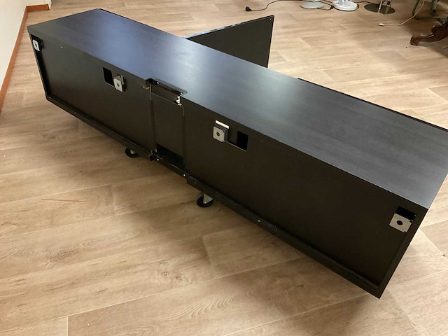 Tv meubel zwart met drie deuren - afbeelding 3 van  3