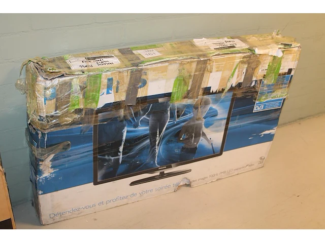 Tv philips 40pfl5606h/12 40 inch in doos. - afbeelding 1 van  2
