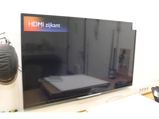Tv philips 50 inch met afstandsbediening. - afbeelding 1 van  1