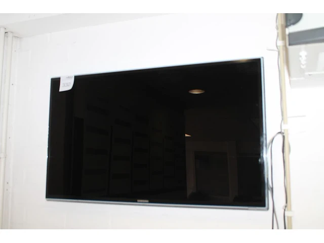 Tv samsung 40 inch aan muurbeugel met afstandsbediening. - afbeelding 1 van  1
