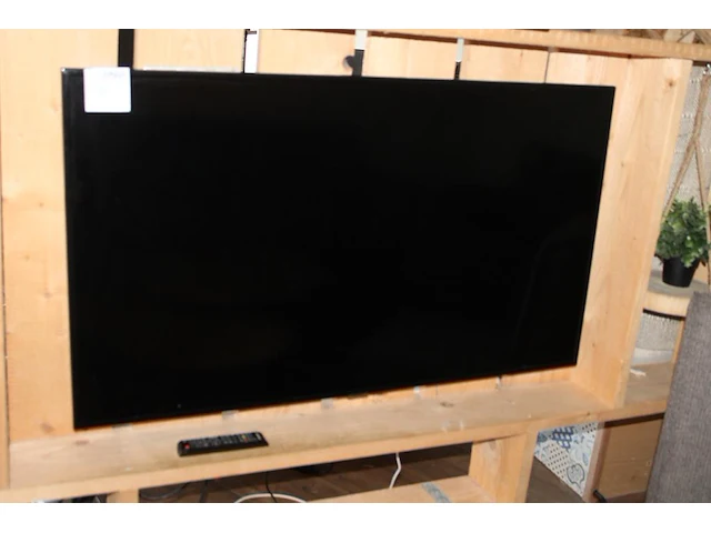 Tv samsung 55 inch met afstandsbediening en muurbeugel. reeds gedemonteerd - afbeelding 1 van  3
