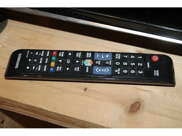 Tv samsung 49 inch op statief met afstandsbediening. reeds gedemoteerd - afbeelding 4 van  4