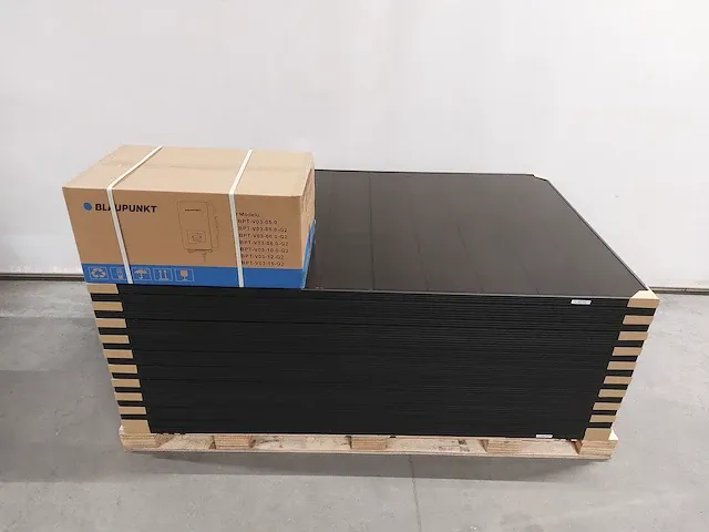 Tw-solar - t-410m54-18hv - set van 16 full black (400 wp) zonnepanelen en 1 blaupunkt bpt-v03-06.0 omvormer (3-fase) - afbeelding 1 van  9