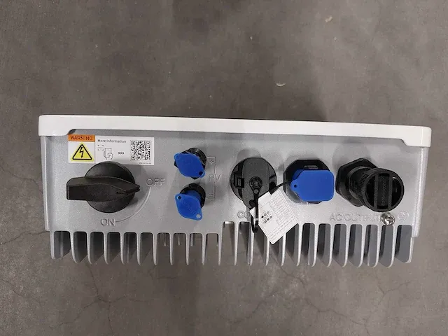 Tw-solar - t-410m54-18hv - set van 8 full black (400 wp) zonnepanelen en 1 goodwe gw3000-xs omvormer + wifi (1-fase) - afbeelding 9 van  9